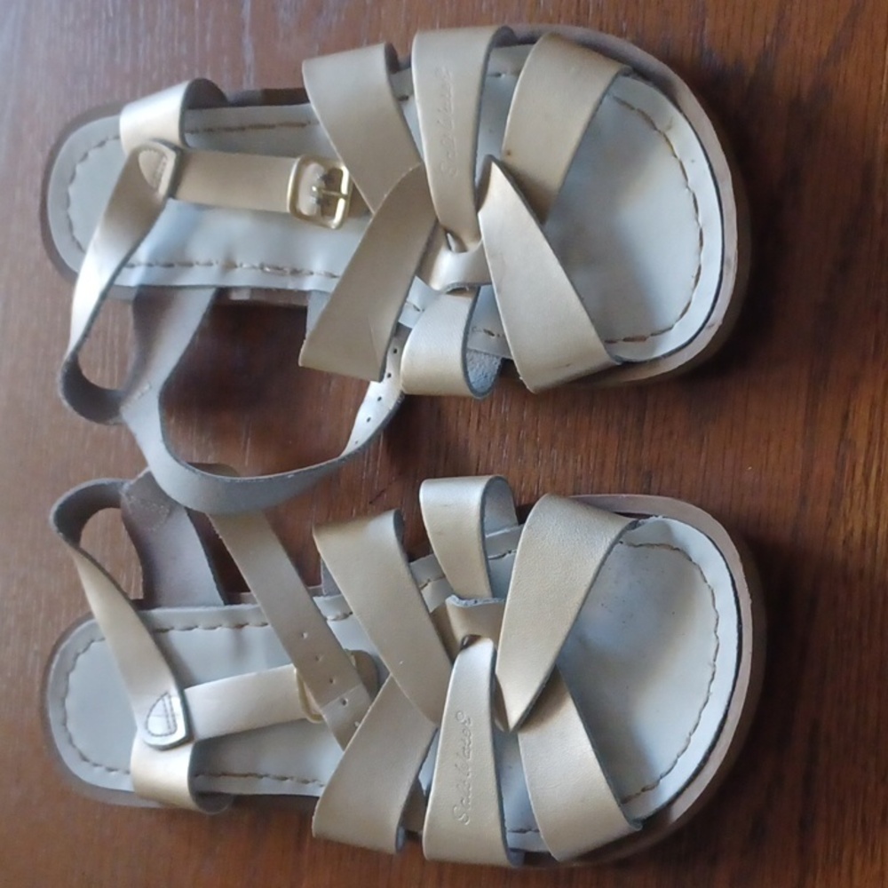Salt water sandal gold color unknown size see picture